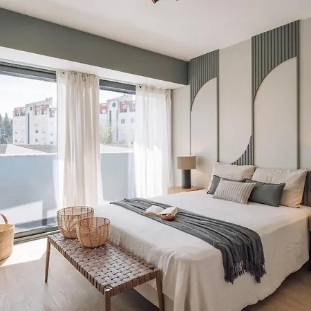 Monserrate - 2 Bedrooms In Parque Nacoes Apartment *